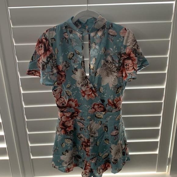 New Blue Pink Floral Romper, Open Back, Wrap Front, Choker Collar, Zipper. - Picture 8 of 11